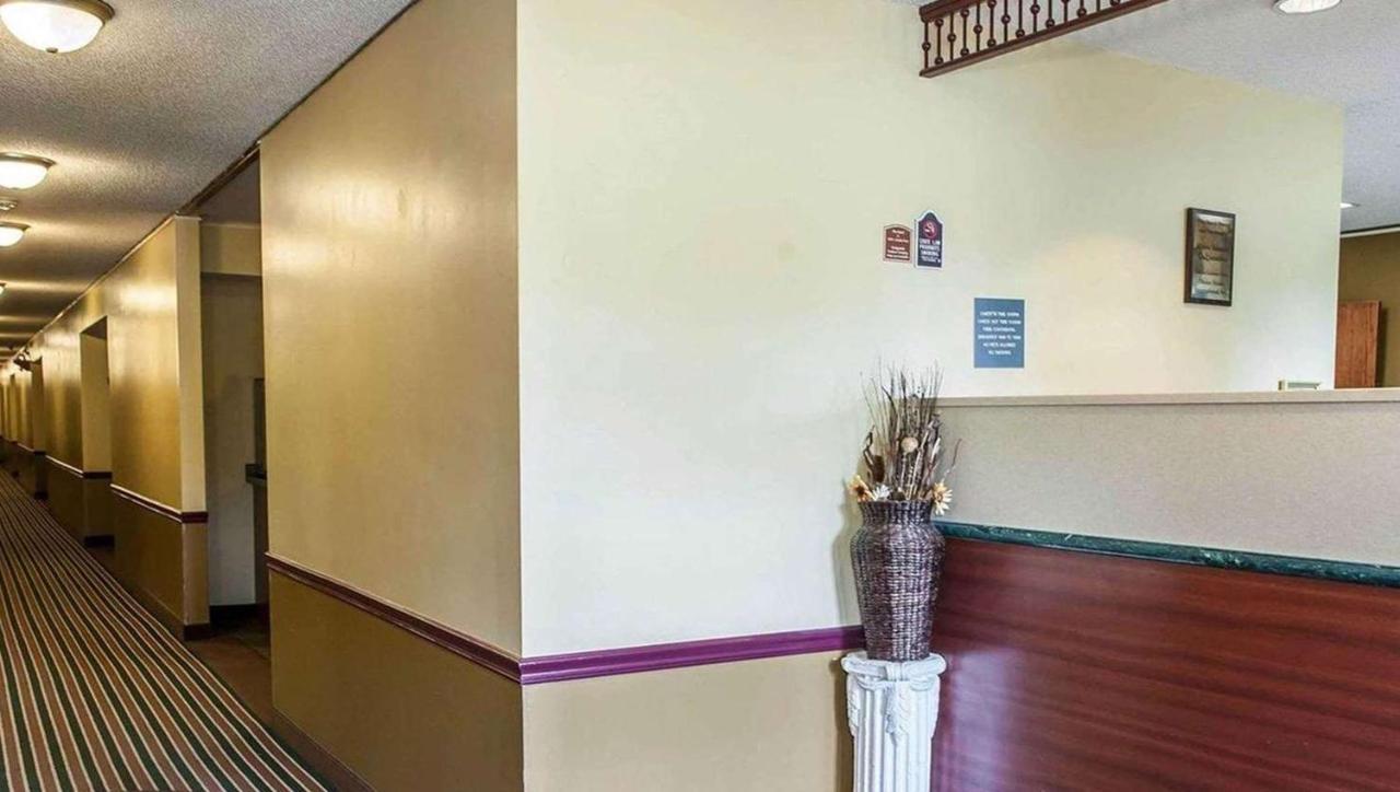 Royal Inn Rockville エクステリア 写真