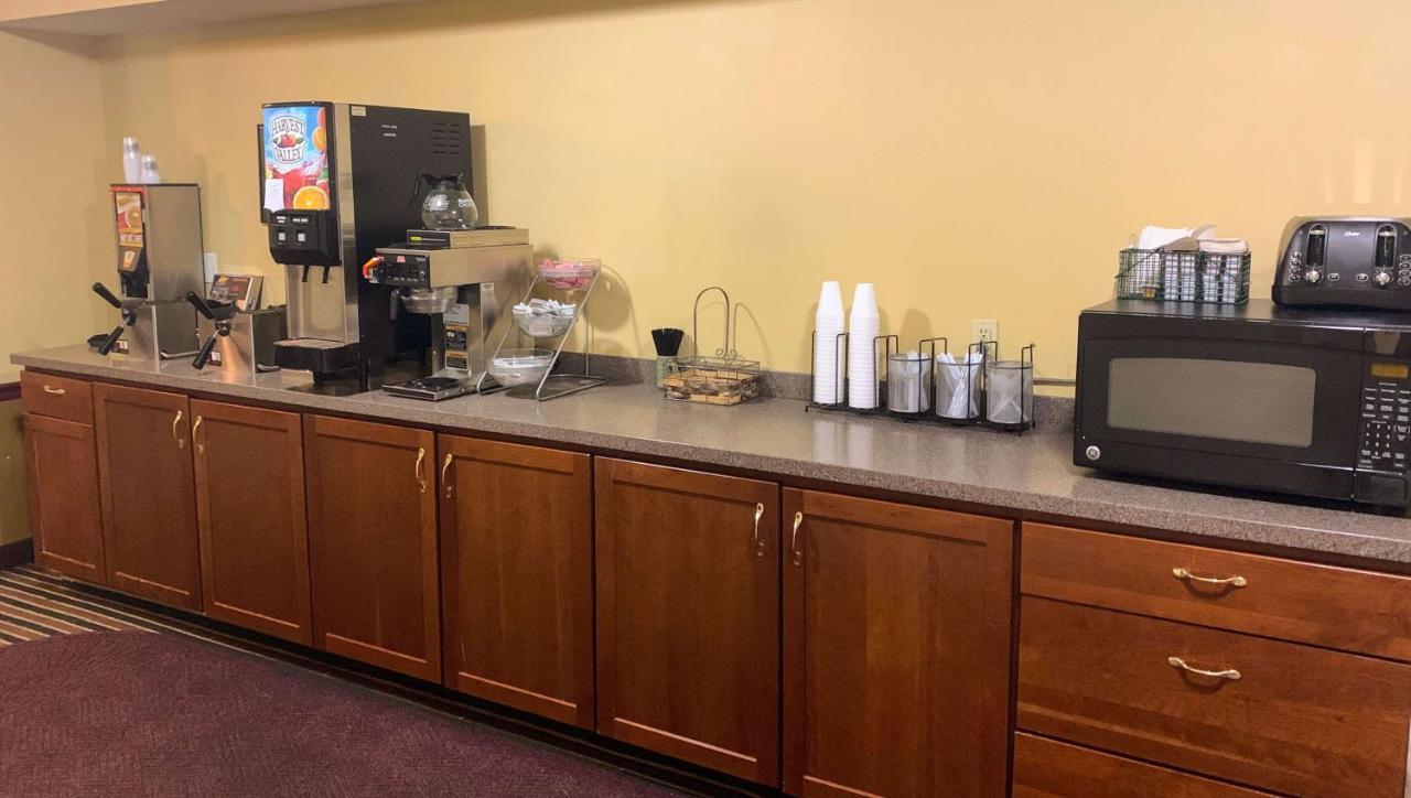 Royal Inn Rockville エクステリア 写真