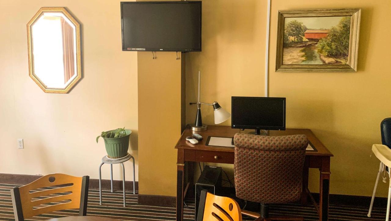 Royal Inn Rockville エクステリア 写真